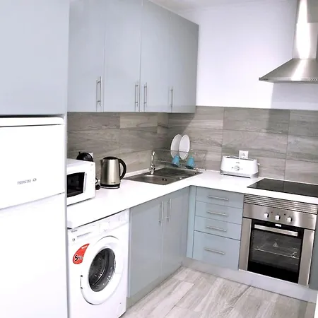 One Bedroom With Wifi At 3 Km Away From The Beach *