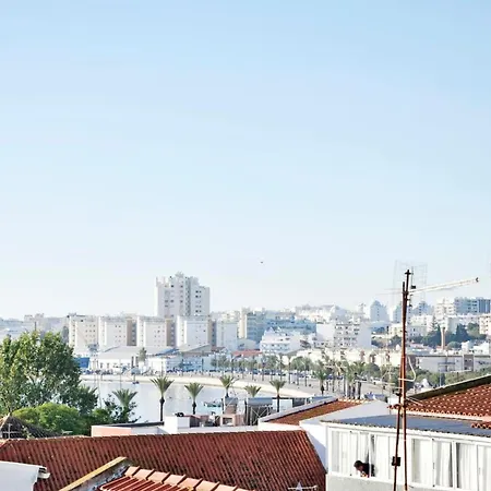아파트 One Bedroom With Wifi At 3 Km Away From The Beach